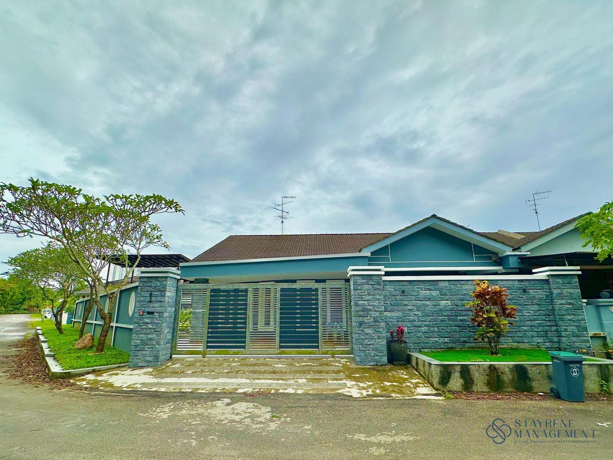 Mount Austin Landed 16pax Karaoke Jacuzzi Bbq By Stayrene Rumah liburan *