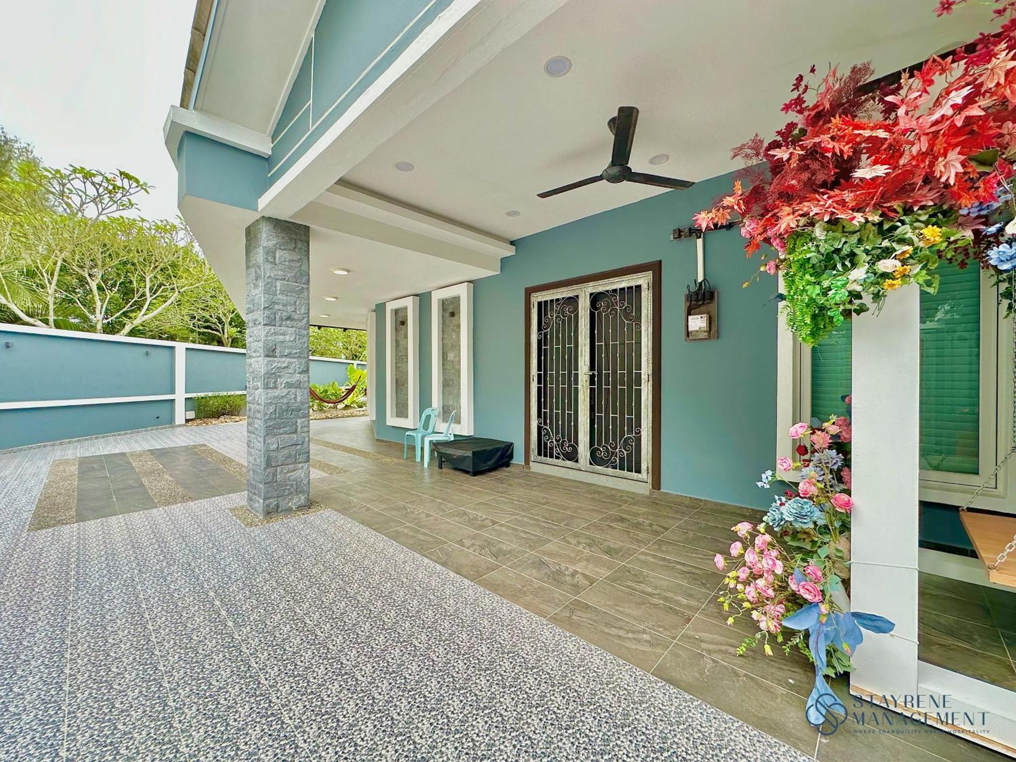Rumah liburan Mount Austin Landed 16pax Karaoke Jacuzzi Bbq By Stayrene