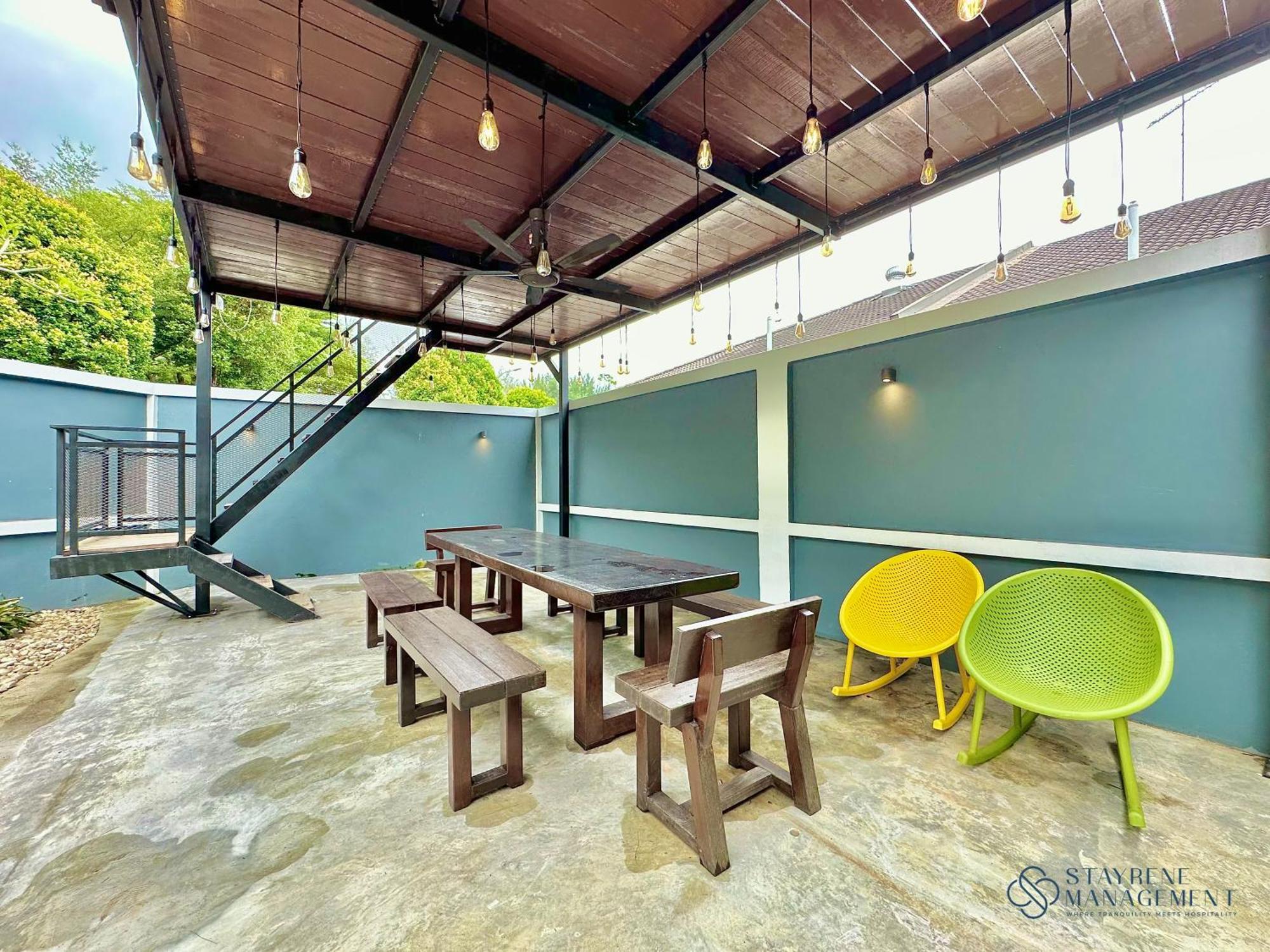 Mount Austin Landed 16pax Karaoke Jacuzzi Bbq By Stayrene Rumah percutian